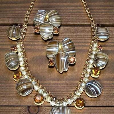 Banded agate rhinestone necklace & earrings