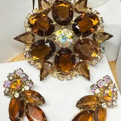 Smokey topaz rhinestone brooch earring set