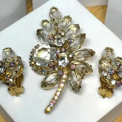 Clear rhinestone brooch and clip on earring set