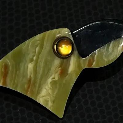 Le a stein paris eagle head brooch