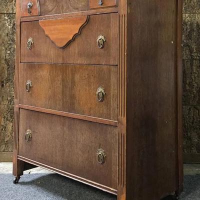 Project: Dresser (B)