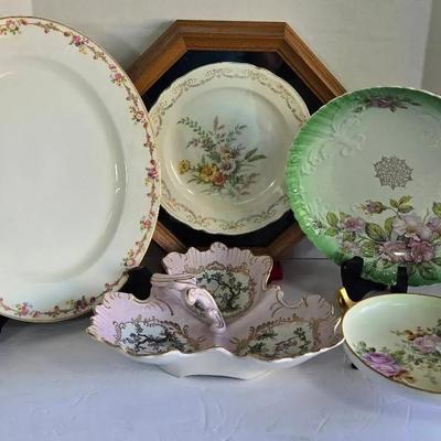 Vintage Floral Plates 
