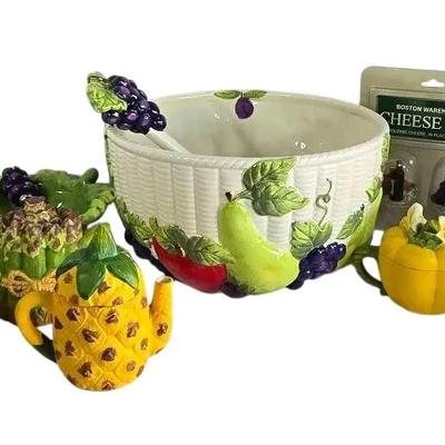 Fruit & Vegetable Bowl & Mini Tea Pots