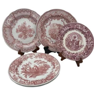 4 Spode Archive Collection Plates & 1 Wedgewood Ferrara Plate 