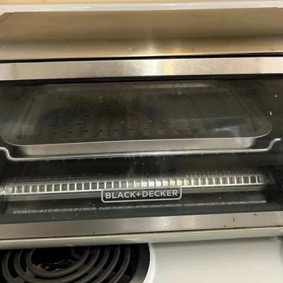 Black+Decker Counter Top Convection Oven Model CT06335S
