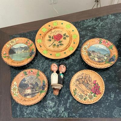 German Kissing Couple Stopper & Art