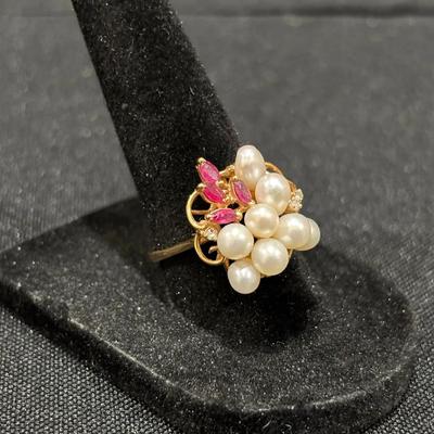 14K Yellow Gold Pearl Cluster Ring | Pink Gem Accents | Stamped 14K | Total Weight 4.08g