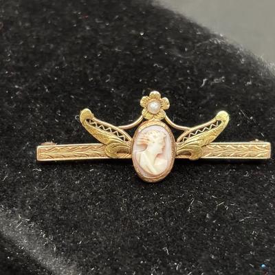 Antique Cameo Bar Pin Brooch | 10K Gold | Classical Portrait Motif | Total Weight 3.04g