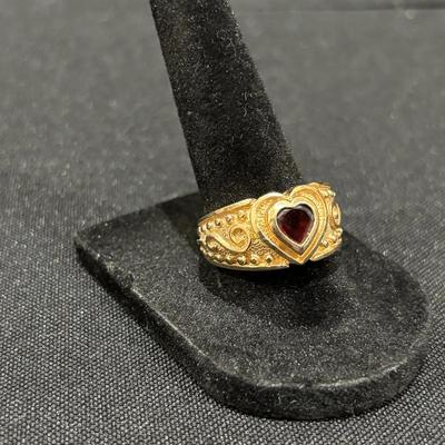 14K Gold Heart Ring | Size 7.5 | Total Weight 6.40g | Garnet-Color Stone