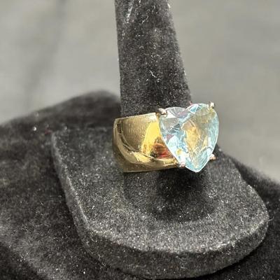 14K Yellow Gold Ring with Heart-Shaped Blue Stone | Size 8 | Total Weight 15.49g