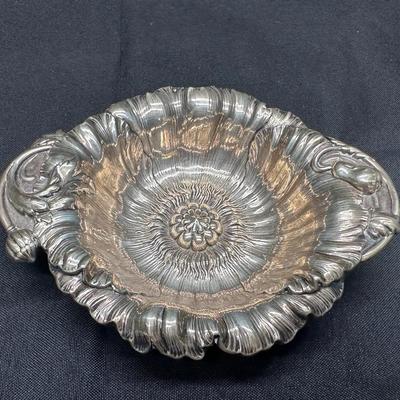 Reed & Barton Sterling Silver Bonbon Dish | Repoussé Floral Design | Total Weight 92g