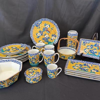 Kutani Takahashi Hand-Painted Porcelain Tableware Set – Yellow & Blue Floral