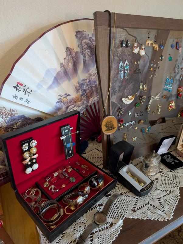 Sale Photo Thumbnail #9