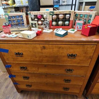 Dresser & Vintage Christmas Ornaments