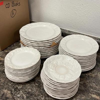 Burleigh Davenport Staffordshire White Plates Strawberry and Grape Leaf 