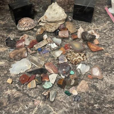 Rockhound’s Delight: Lot of Rocks and Minerals Including 4 Bookends and Beautiful Agate Slices