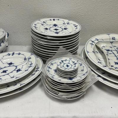 Royal Copenhagen Blue Fluted Plain China Set Lot 1