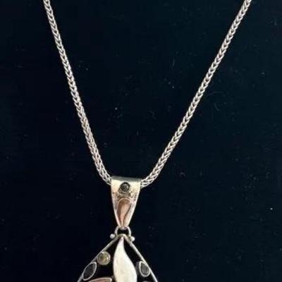 Sajen Multi Stone Pendant