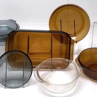 Vintage "Pyrex" and "Corning Ware" Bakeware Collection 