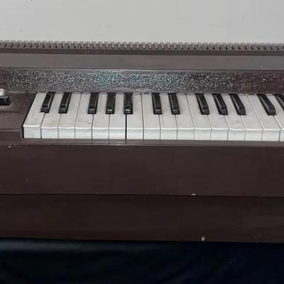 Magnus 37-key Tabletop Chord Organ