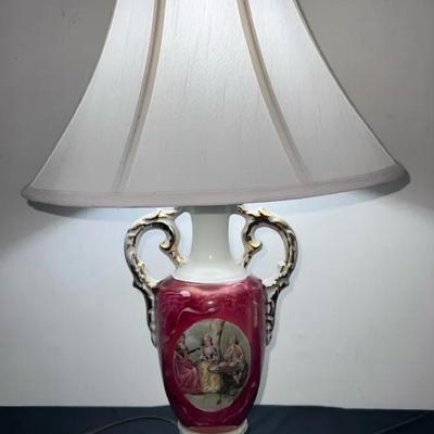 Vintage Urn-shaped Courting Couple Lamp