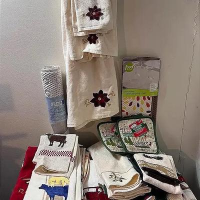 Christmas & Farm Themed Kitchen Towels & More