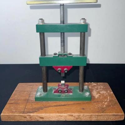 Pillar Type Screw Press