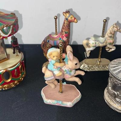 Mixed Lot of Carousel Items