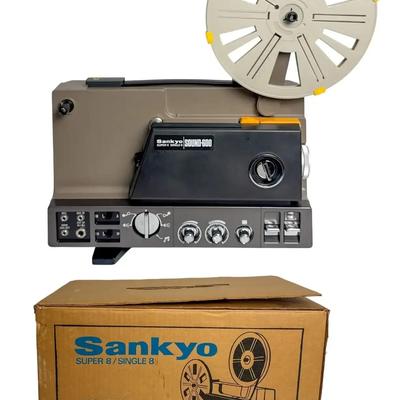 Sankyo Magnetic Sound-600 Super 8 / Single-8 Film Projector with Original Box