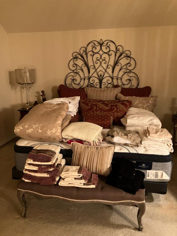 Sale Photo Thumbnail #46