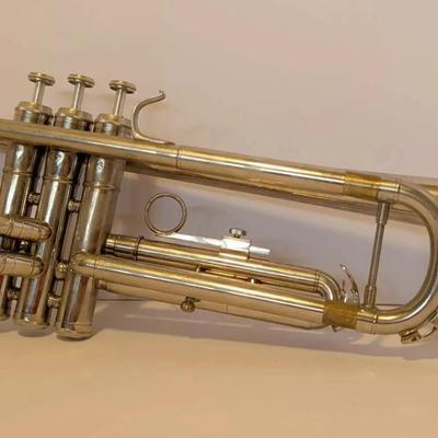 Silvertone Student Trumpet by Klaw’s with Hard Case & Mouthpiece