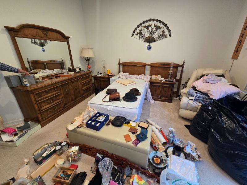 Sale Photo Thumbnail #4