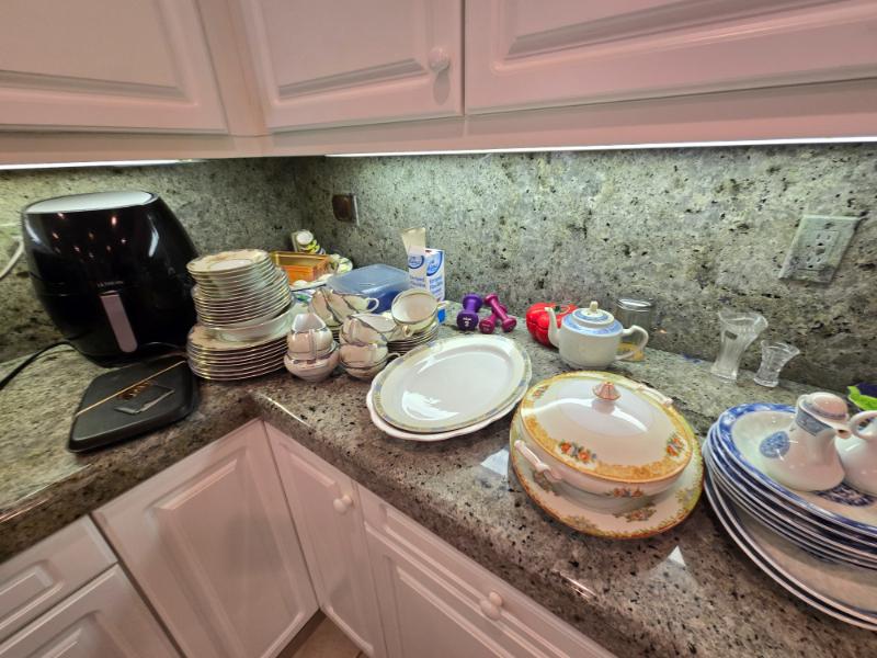 Sale Photo Thumbnail #16