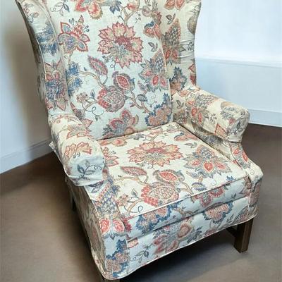 Upholstered Floral Wing Chair (29 x 31 x 42)
