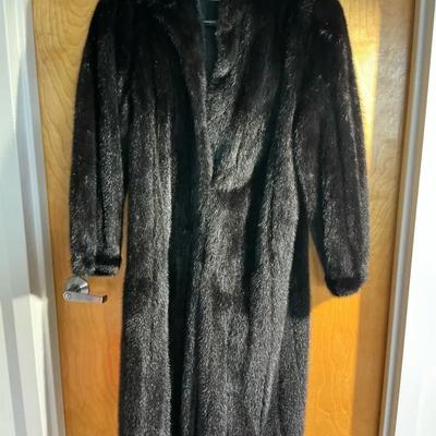 Full Length Mink Possible Size 10/12 