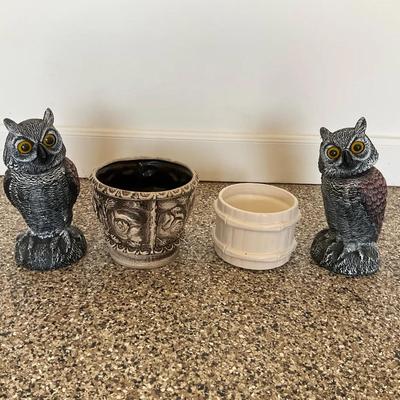 Outdoor Yard & Pottery