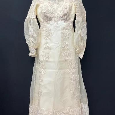 A Maurer Original, Vintage Ivory Lace Wedding Dress & Veil