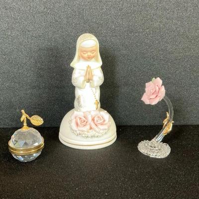 Norcrest Praying Nun Figuring And More