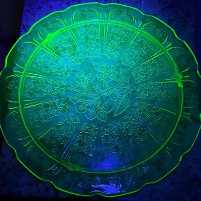 Jeanette Uranium Glass Cake Plate 