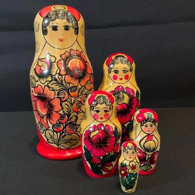 Russian Nesting Doll With Poppy Design