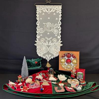 Lefton Ceramic Sleigh & More Vintage Christmas 