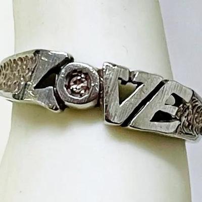 10K White Gold “Heritage” Love Ring