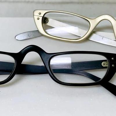 “Liberty Six” Vintage Ladies Reading Glasses