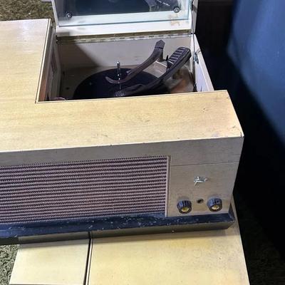 Vintage American Record Changer (Set of 2)