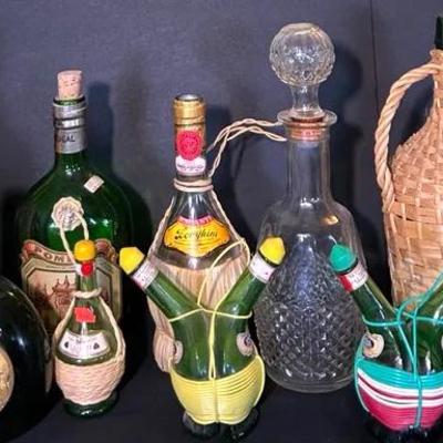 Chianti & Loads of Vintage Bottles 