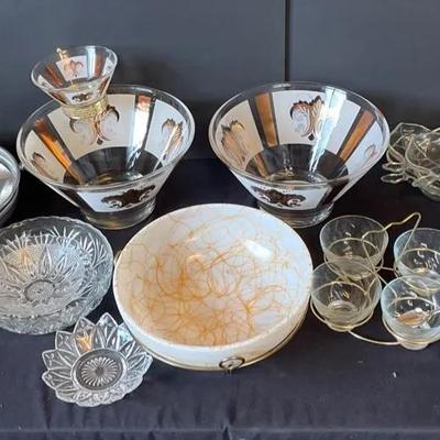 MCM Atomic 50’s Hazel Atlas Milk Bowl with Additional Serving Up The 50’s Dishes