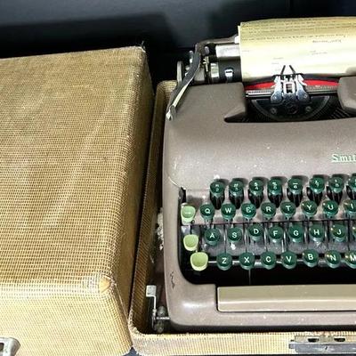Vintage 1953 Smith - Corona Floating Shift Typewriter 
