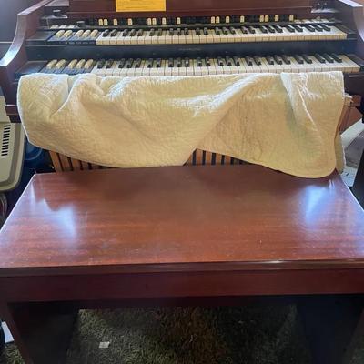 Hammond Organ 