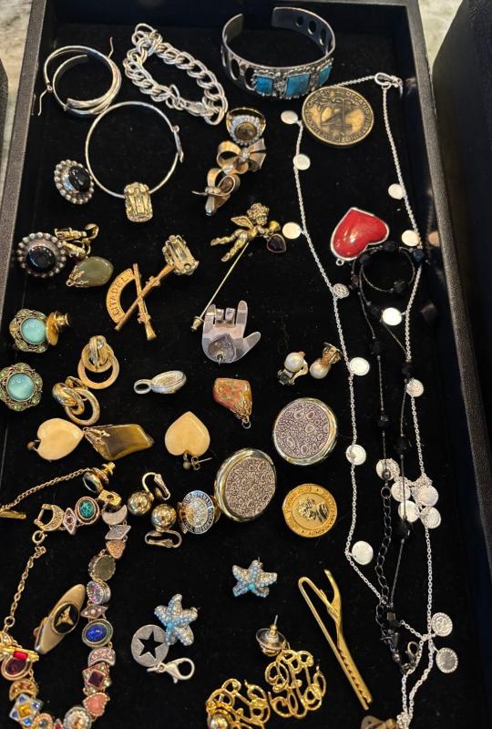 Sale Photo Thumbnail #360