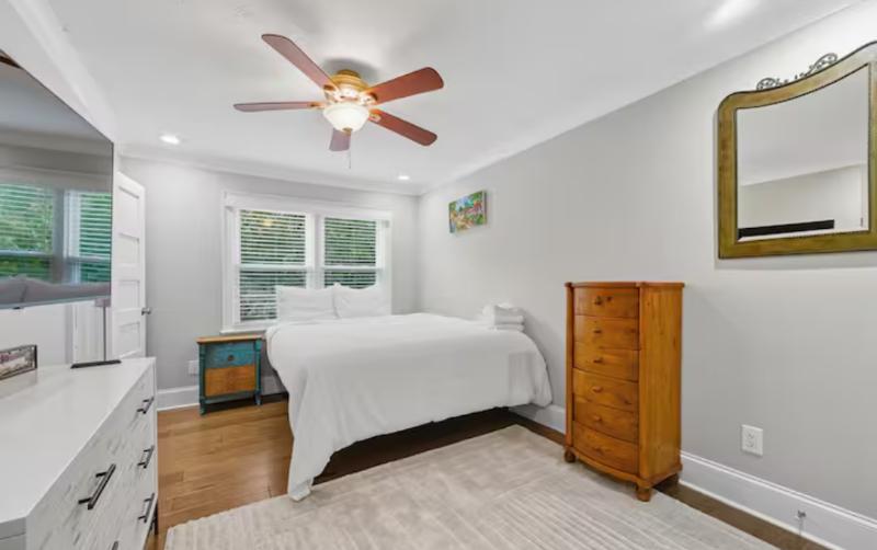 Sale Photo Thumbnail #5